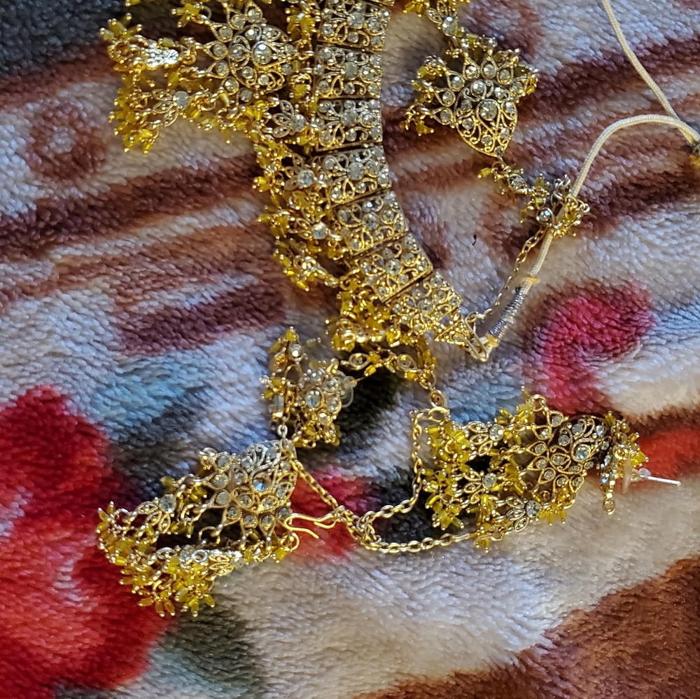 2 /$20.. Indian Weddings or Party Jewelry set